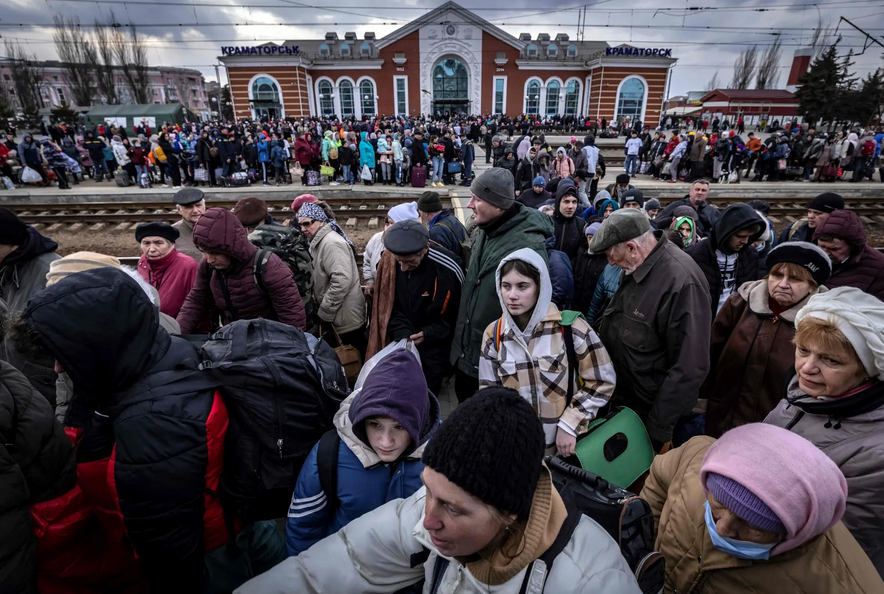 The evacuation from the train station in Kramatorsk Copyright: Fadel Senna/Agence France-Presse