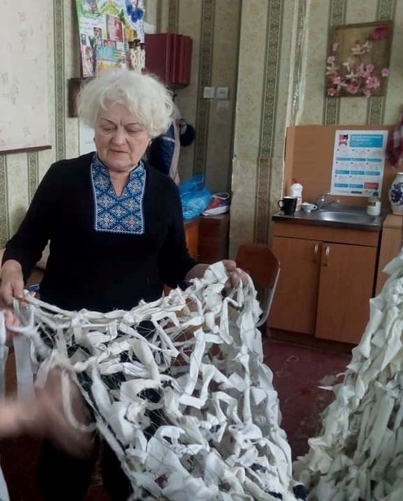 Valentyna Konstantynovska making a masking net. Credits: Valentyna’s archive