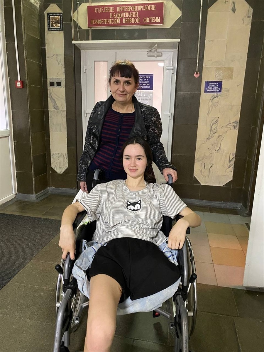 Nastya with a nurse in the Mechnikov hospital