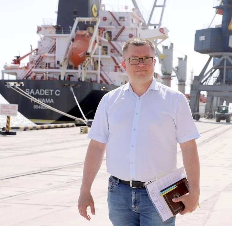 Vladyslav Myroshnychenko on the premises of the port. 