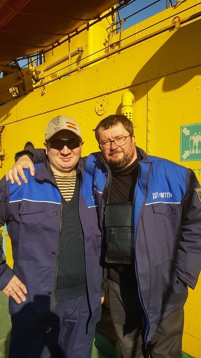 Vladyslav with one of his colleagues. 